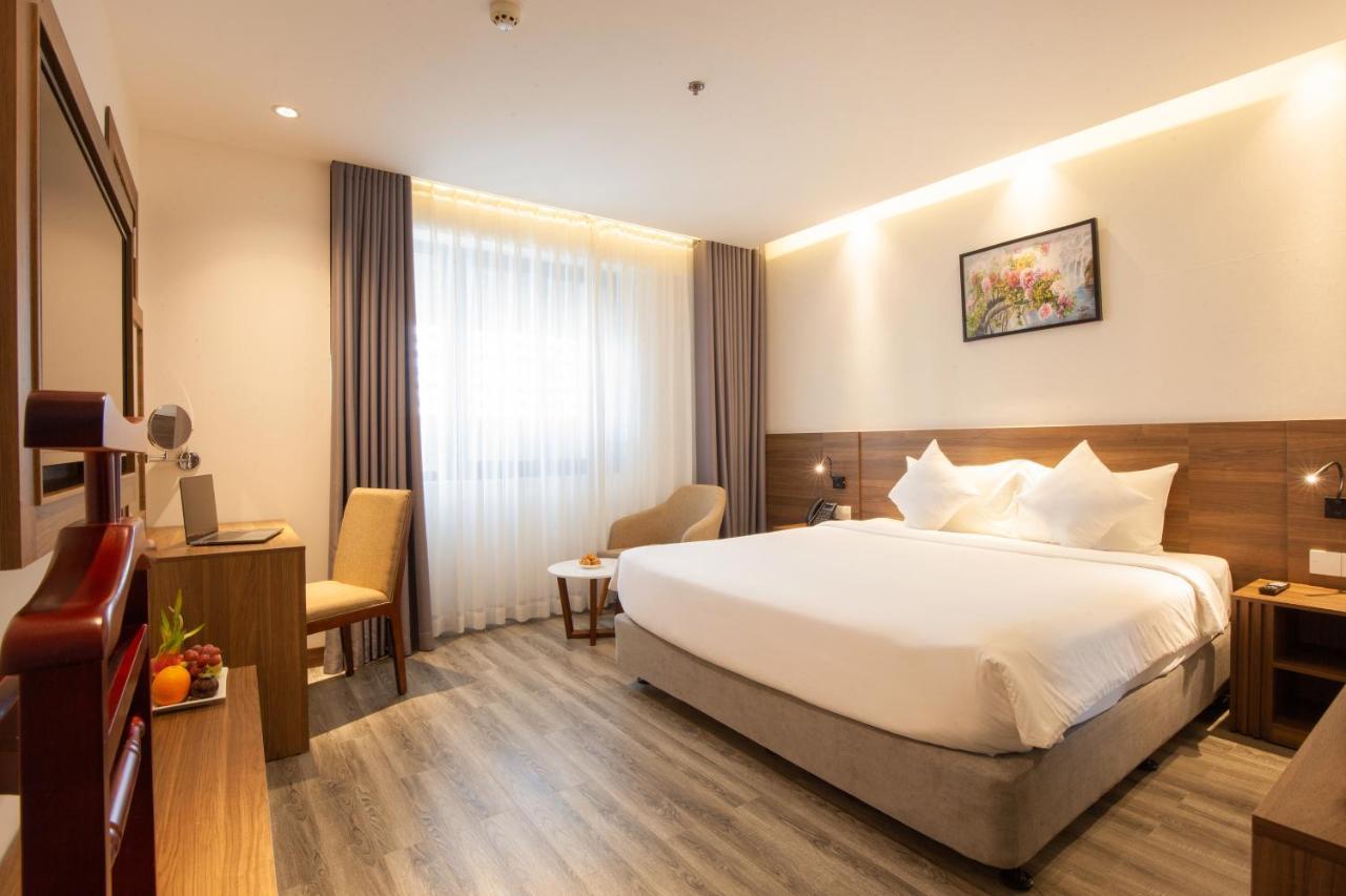 Merlot Hotel На Транг Екстериор снимка