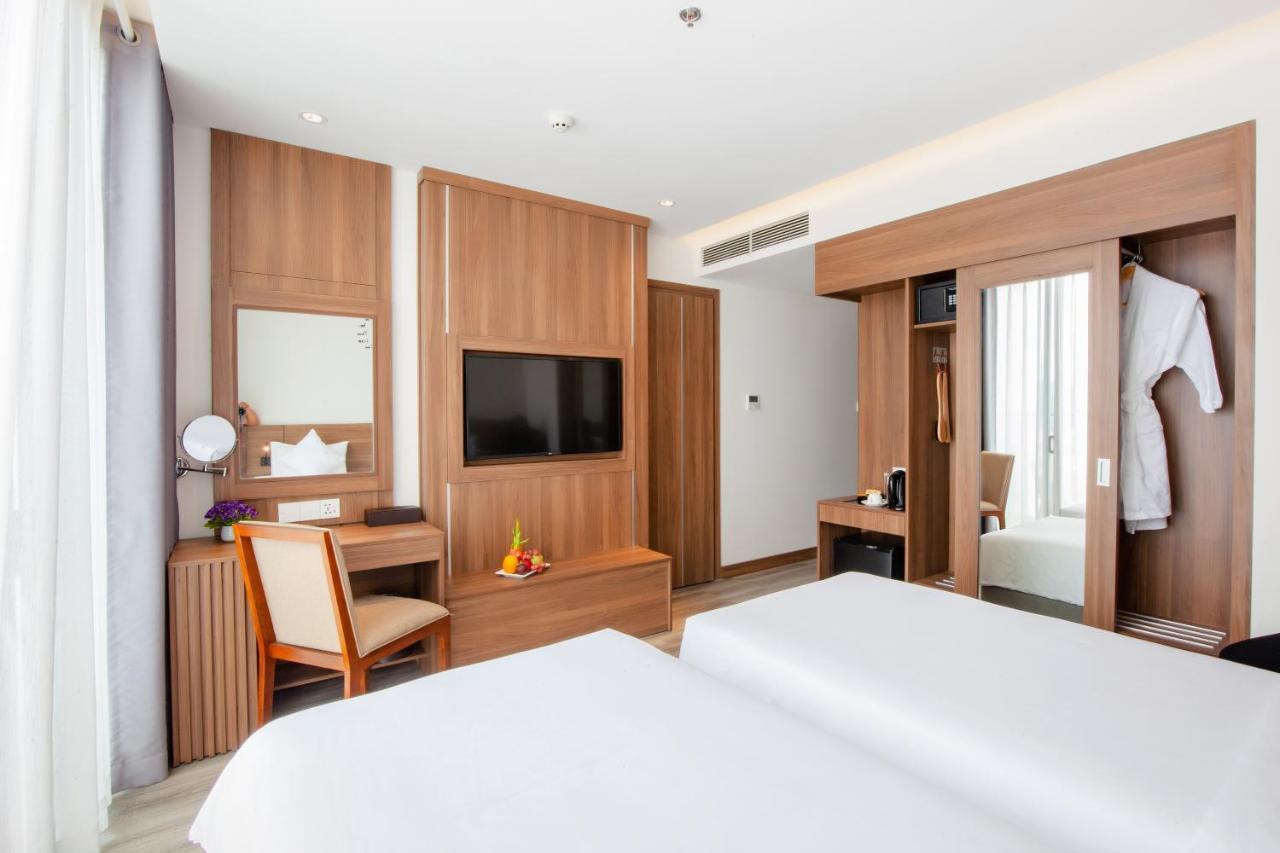 Merlot Hotel На Транг Екстериор снимка